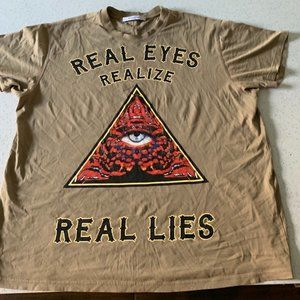 Givenchy Tshirt "Real Eyes Realize Real Lies"
